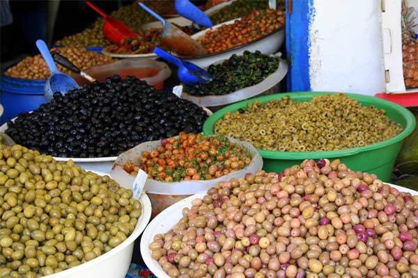 Riesige Auswahl an Oliven in Marrakesch