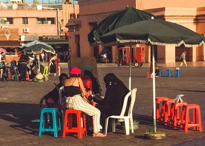 Henna-Frauen auf dem Djemaa el Fna in Marrakesch