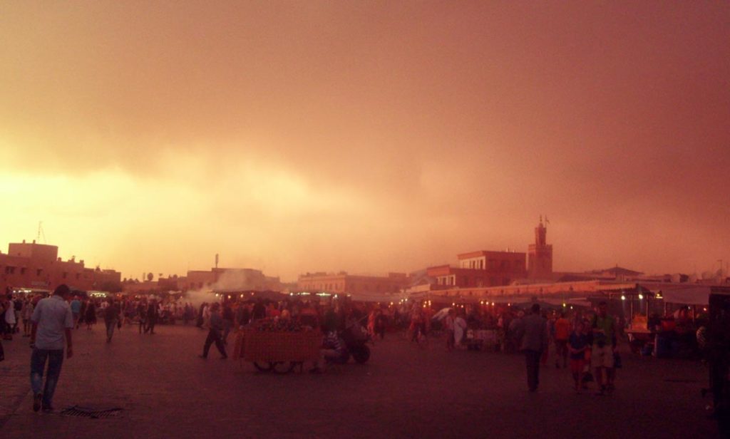 Der berühmte Djemaa el Fna in Marrakesch