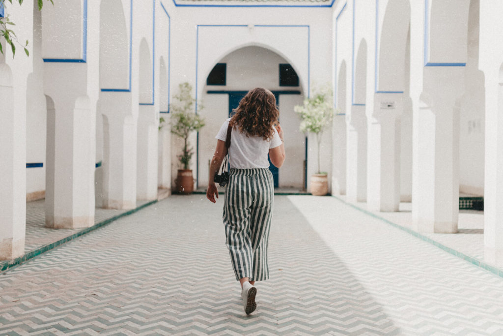Alleinreisende Frau in Marrakesch